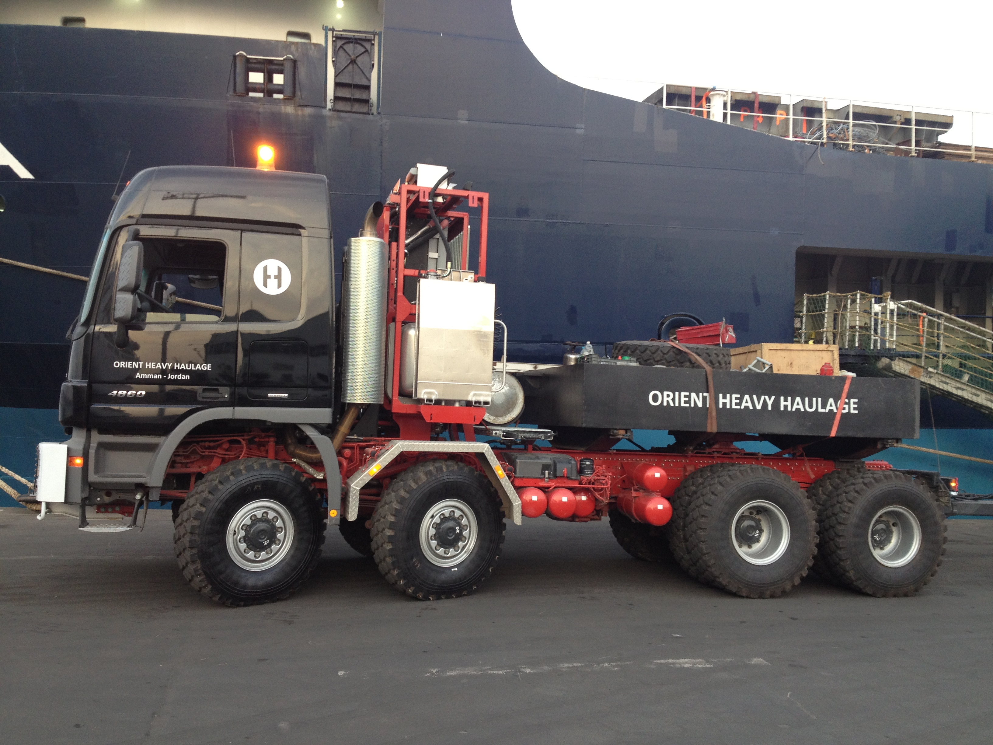 OHH - 8x8 TITAN 4860 350t GCW Mercedes-Benz Truck