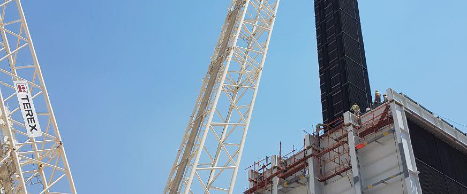 OHH - Installation of Samra Phase IV HRSG Modules Using CC 2800-1 Crawler Crane
